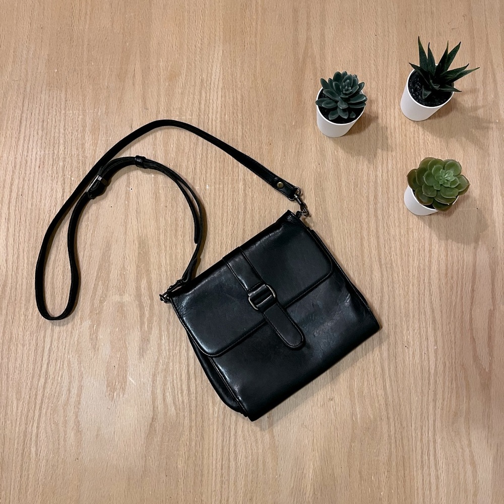 Eddie Bauer Leather Crossbody Bag